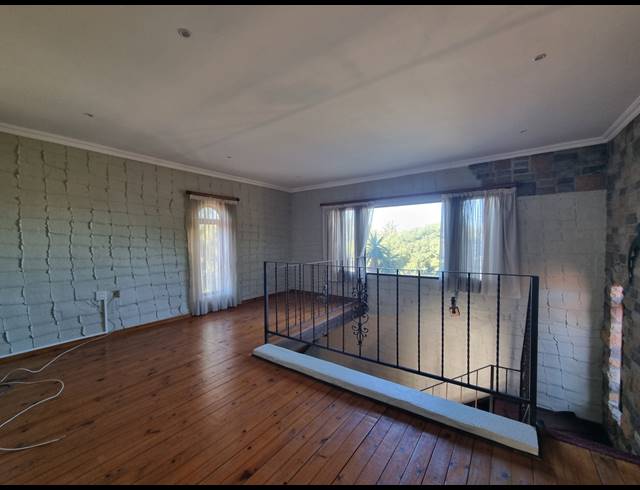 4 BEDROOM HOUSE FOR SALE IN TABLE VIEW